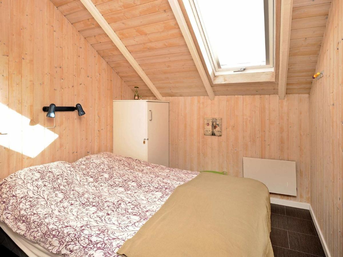 8 Person Holiday Home In Hejls Quarto foto