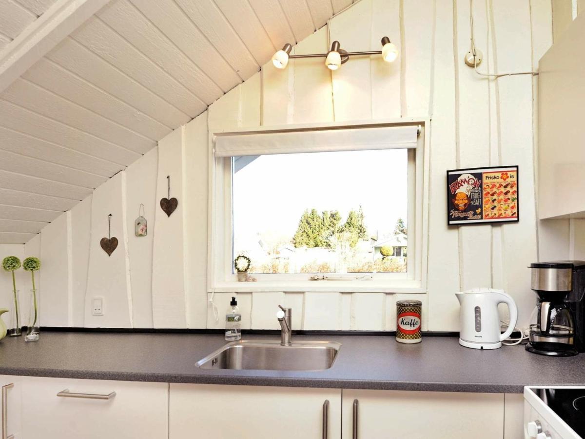 8 Person Holiday Home In Hejls Quarto foto